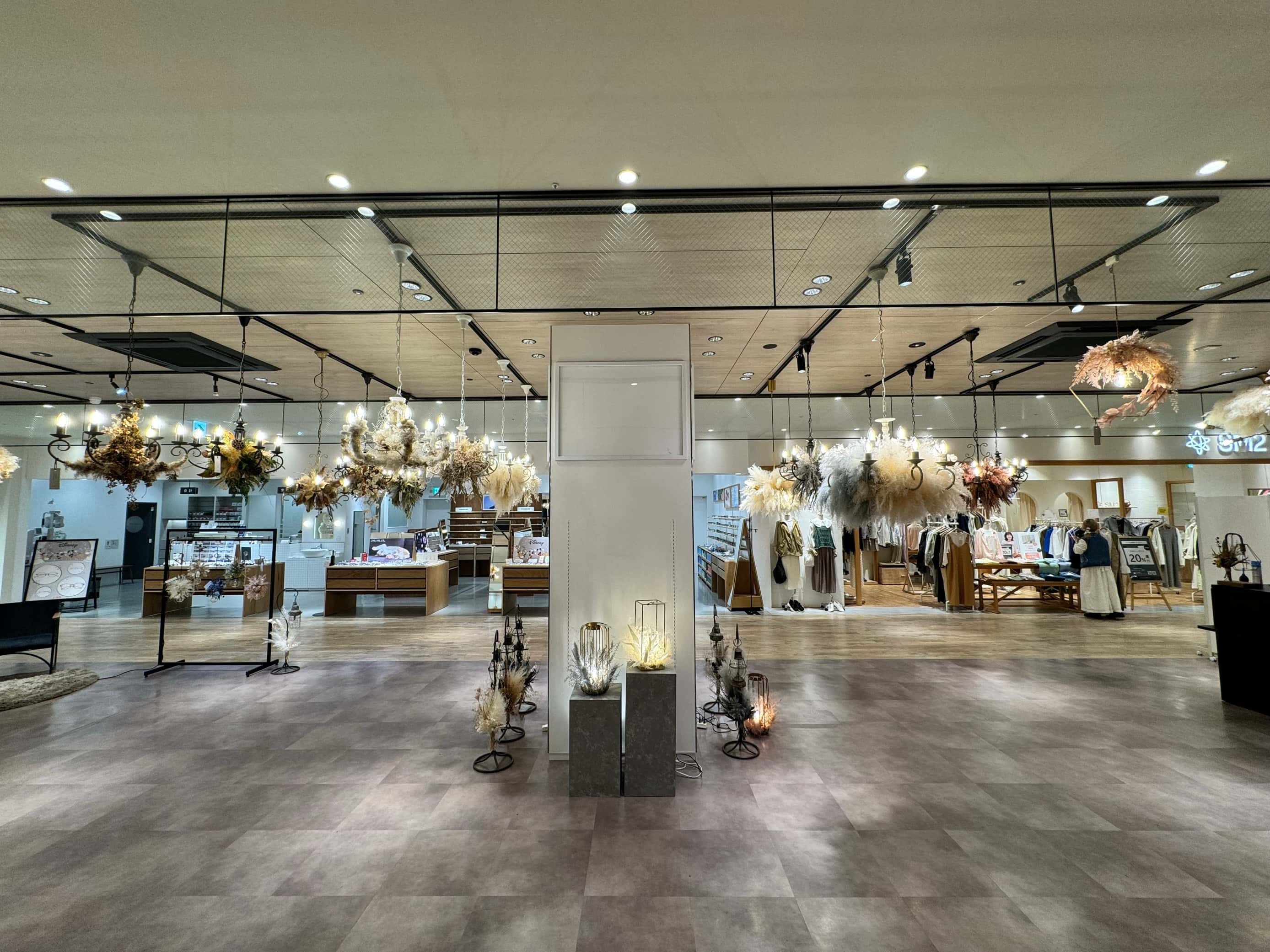 うみ館 エスカレーターに近いファッションや雑貨に最適な2Fイベントスペース① (0208)