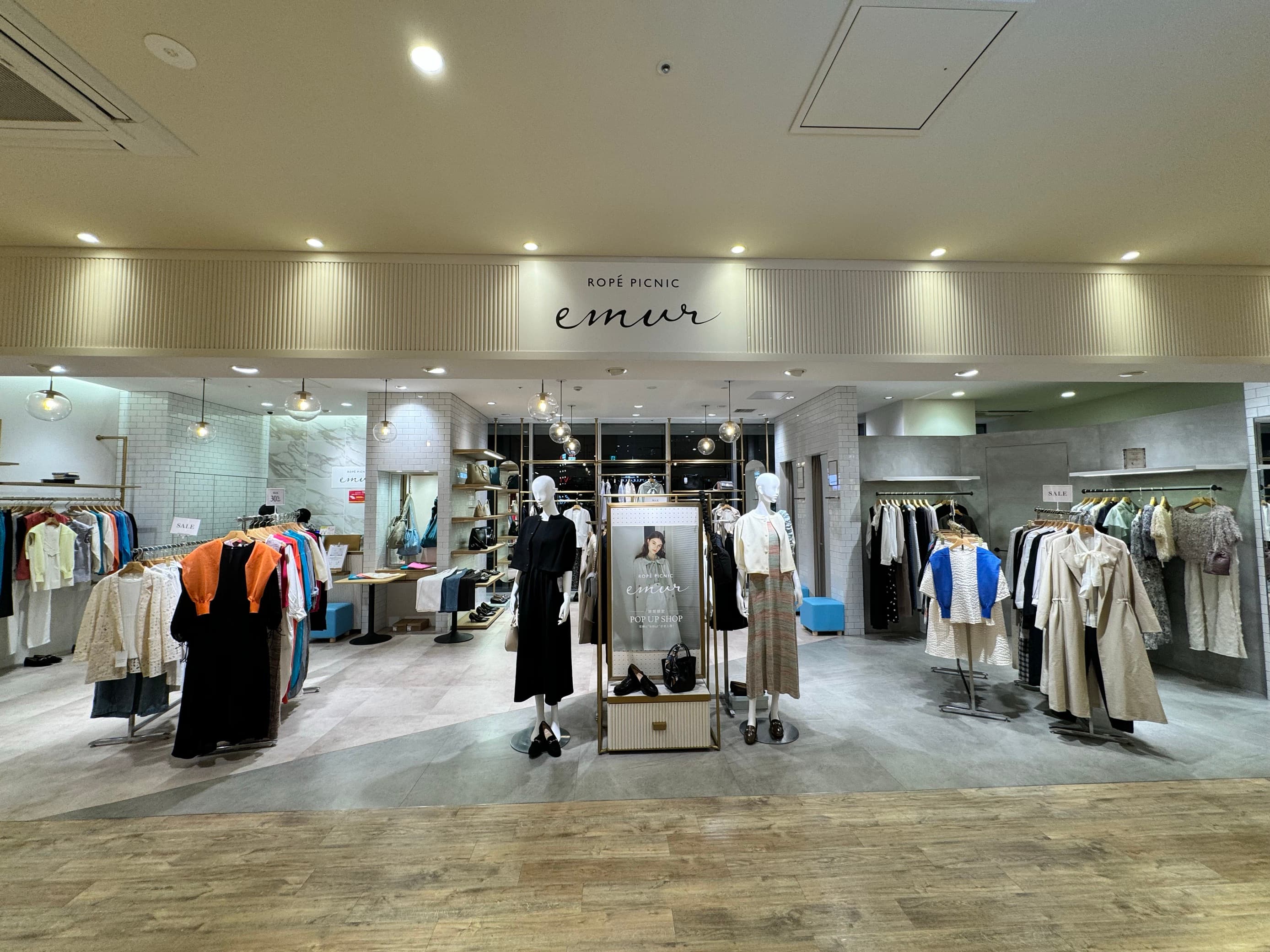 うみ館 ファッションや雑貨に最適な広々とした2Fイベントスペース③ (0215)