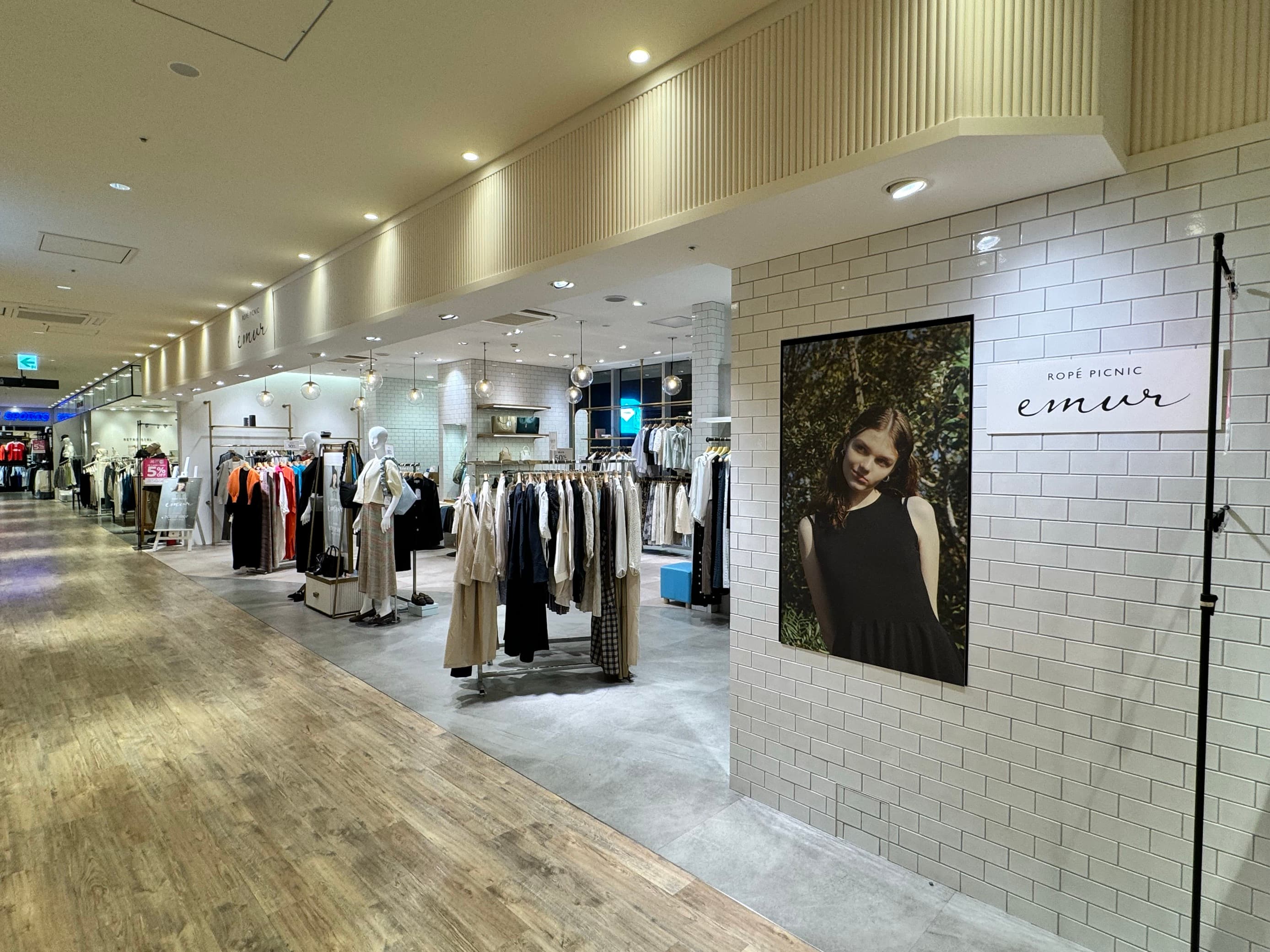 うみ館 ファッションや雑貨に最適な広々とした2Fイベントスペース③ (0215)1