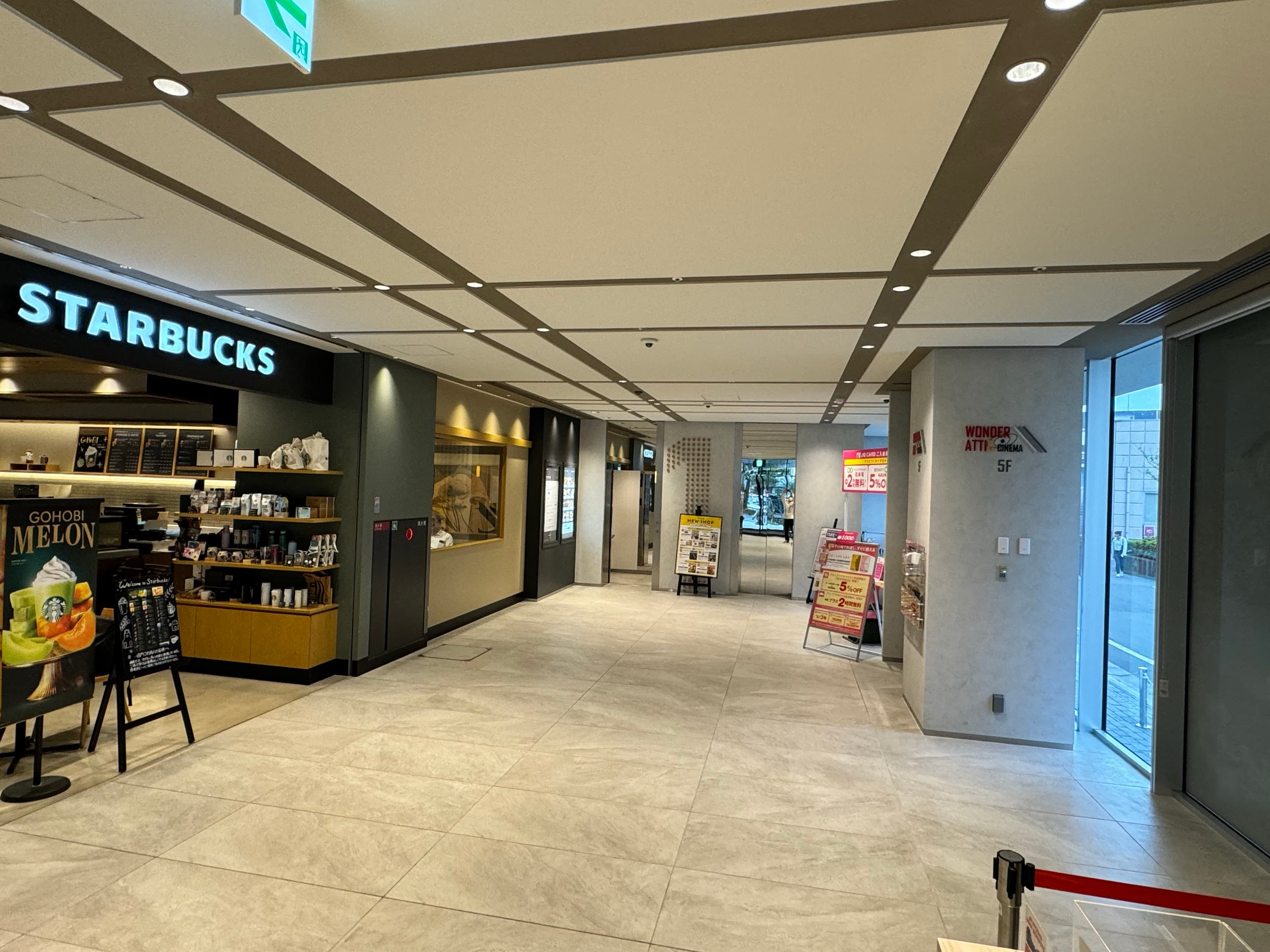 うみ館 雑貨や食物販などのポップアップに最適な1F入口近くのイベントスペース1