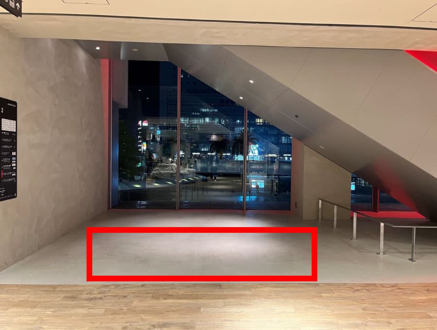 うみ館 ゆったりとした雰囲気で雑貨、サービスのポップアップやプロモーションに最適な3Fエスカレーター下のスペース1