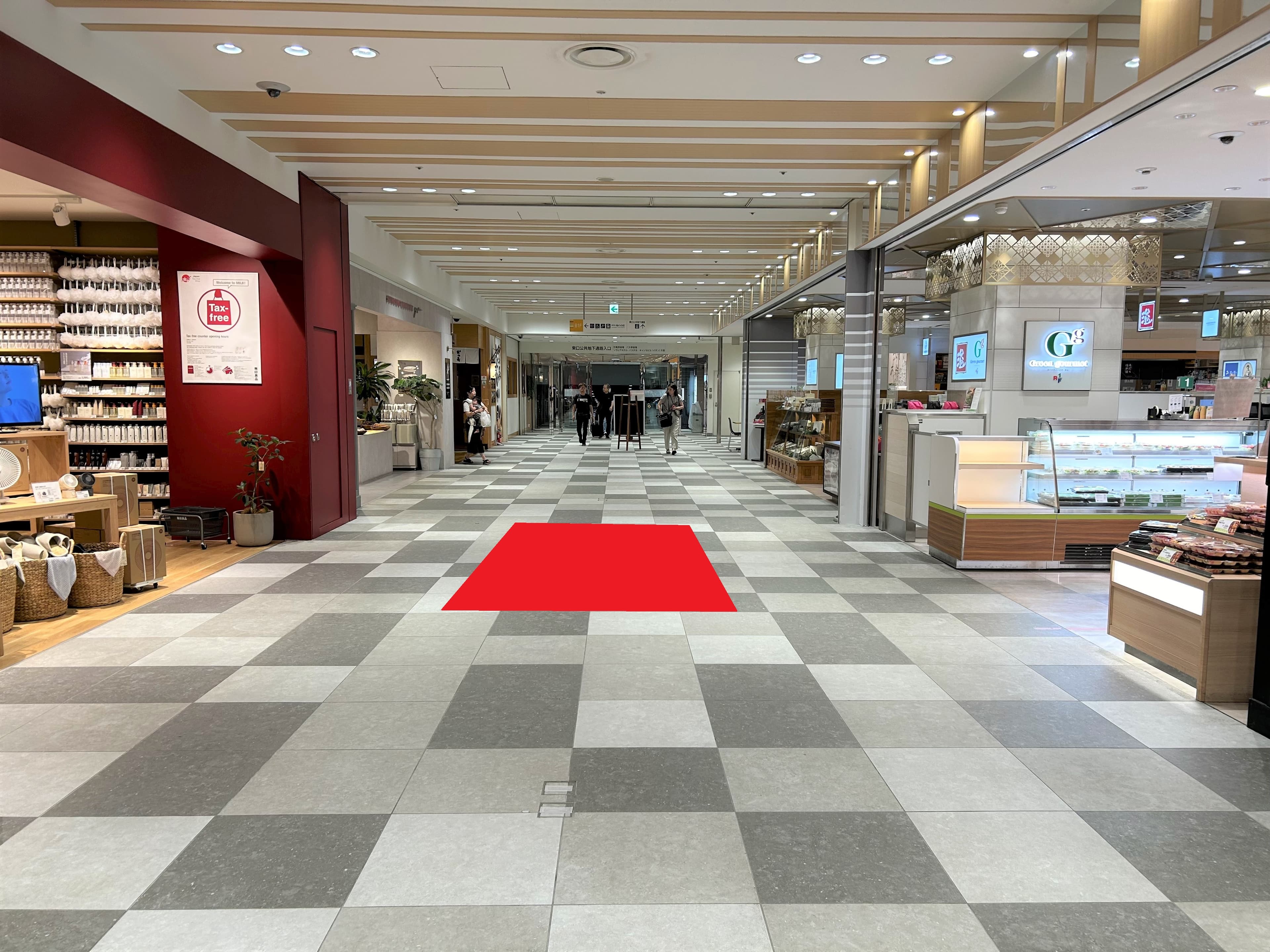 B1F 東西通路(西側)/食物販に最適な、グルメ・土産物フロア地下通路中央のポップアップスペース2