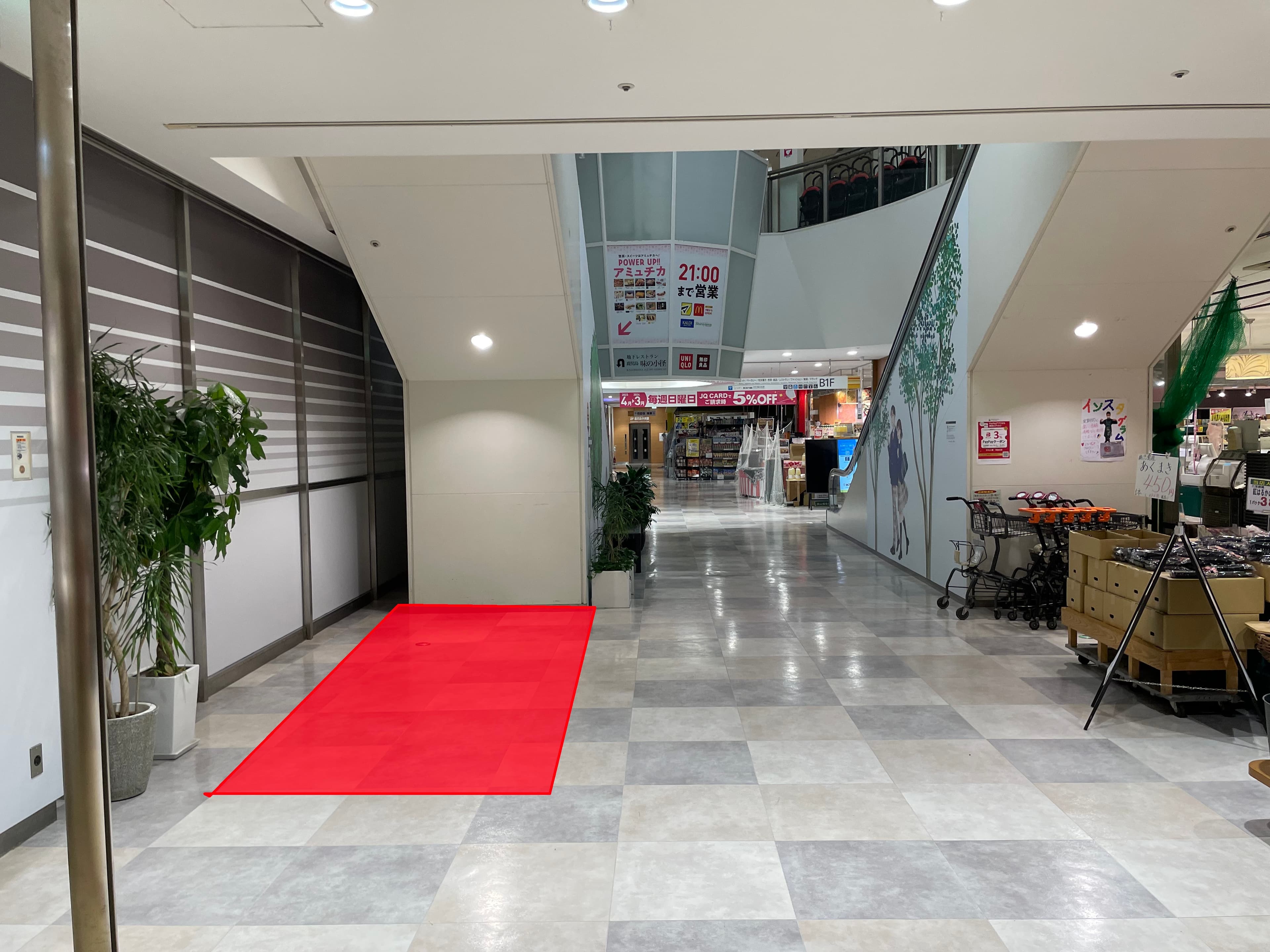 食物販のポップアップに最適!B1Fエスカレーター下のイベントスペース1