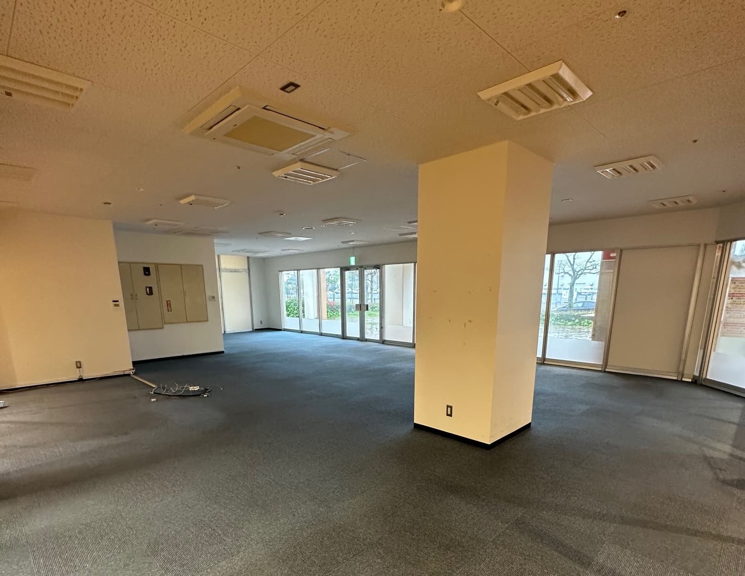 各種教室、事務所、物販などのテナントが出店できます。2